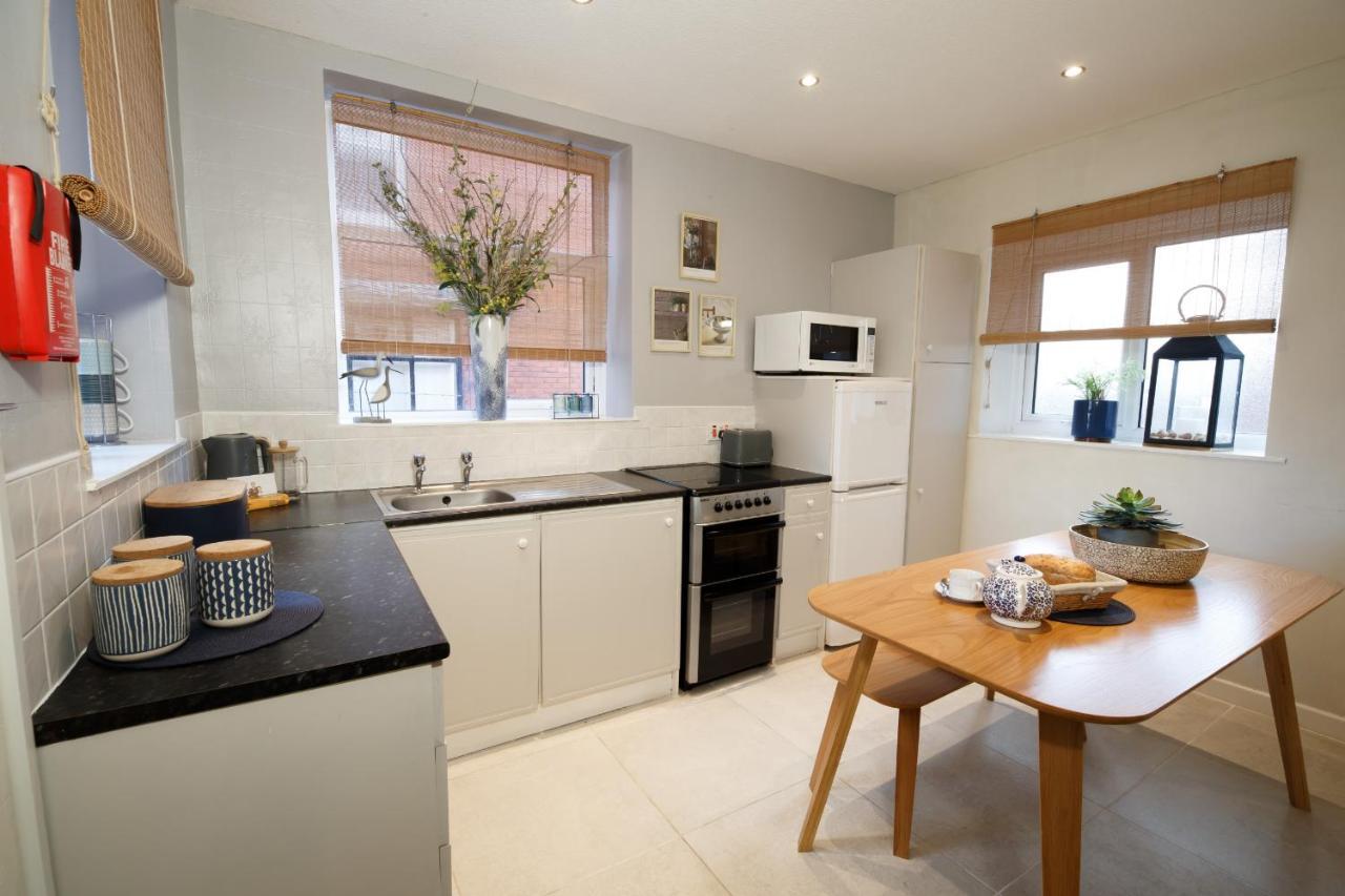 Apartamento Mode - The Old School House Lytham St Annes Exterior foto