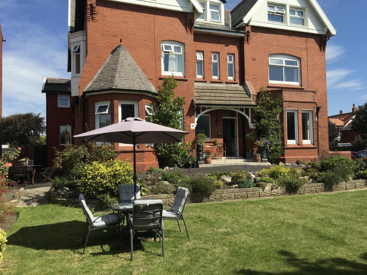 Apartamento Mode - The Old School House Lytham St Annes Exterior foto